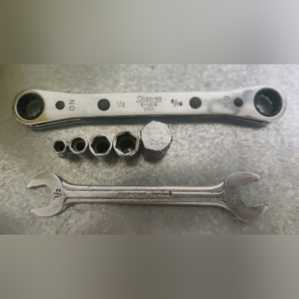 Vintage Snap On Set, Sockets, Ratcheting Box, Drain Plug, Bluepoint Wrench